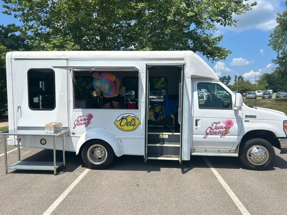 The Tom & Jimmy’s and Del’s truck